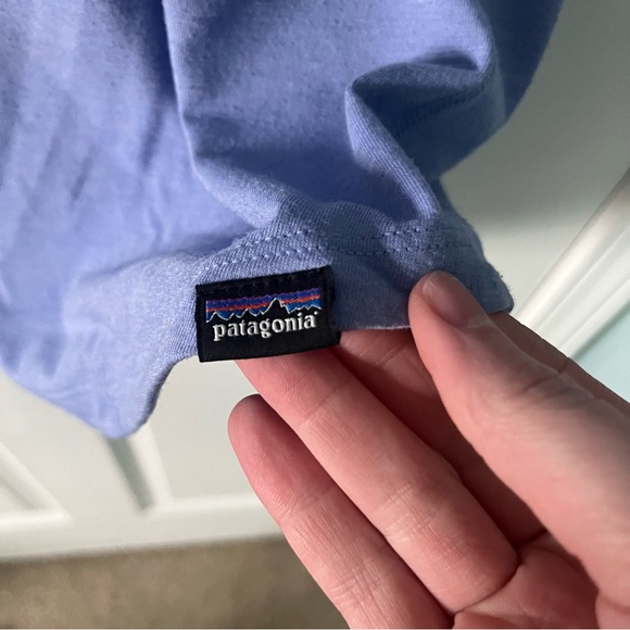 Patagonia Capilene Cool Trail Purple T shirt size L - Picture 4 of 5